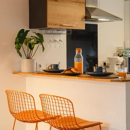 La Cime - Duplex Hypercentre, Wi-fi & Restaurant Apartamento *