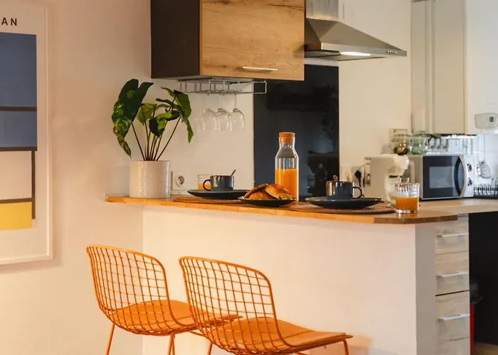 La Cime - Duplex Hypercentre, Wi-fi & Restaurant Lägenhet *